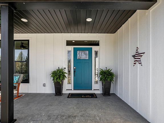 3rd image of 754 Winesap Cir