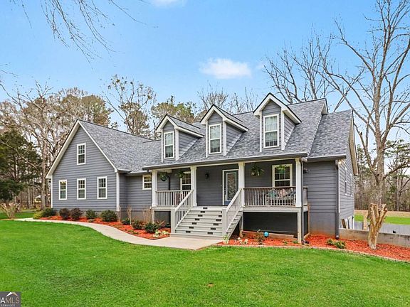 2nd image of 152 Bear Creek Rd