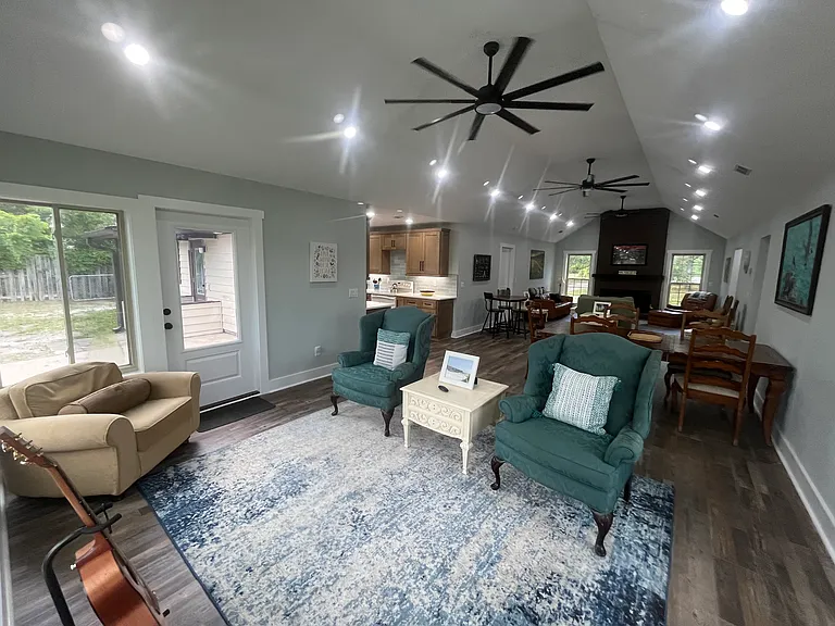 541 S Shore Dr — Photo 21