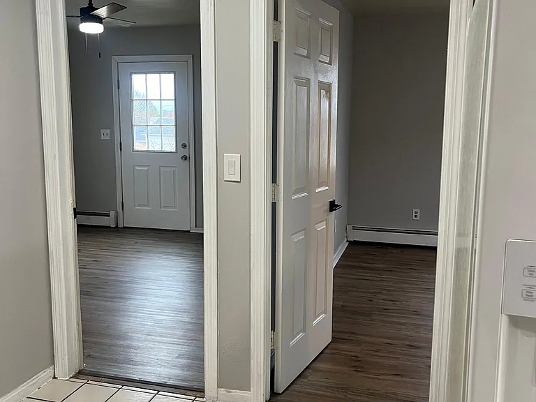 541 Admiral St #3 — Photo 10