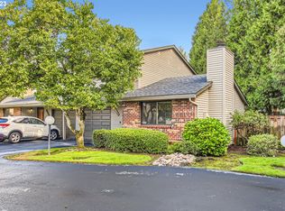 16659 NE Halsey St, Portland, OR 97230