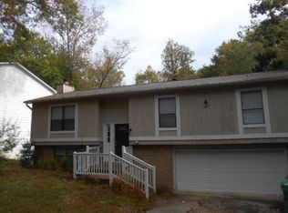 7030 Smoke Ridge Dr, Fairburn, GA 30213