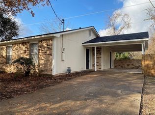 3205 Red Robin Loop, Bryan, TX 77802