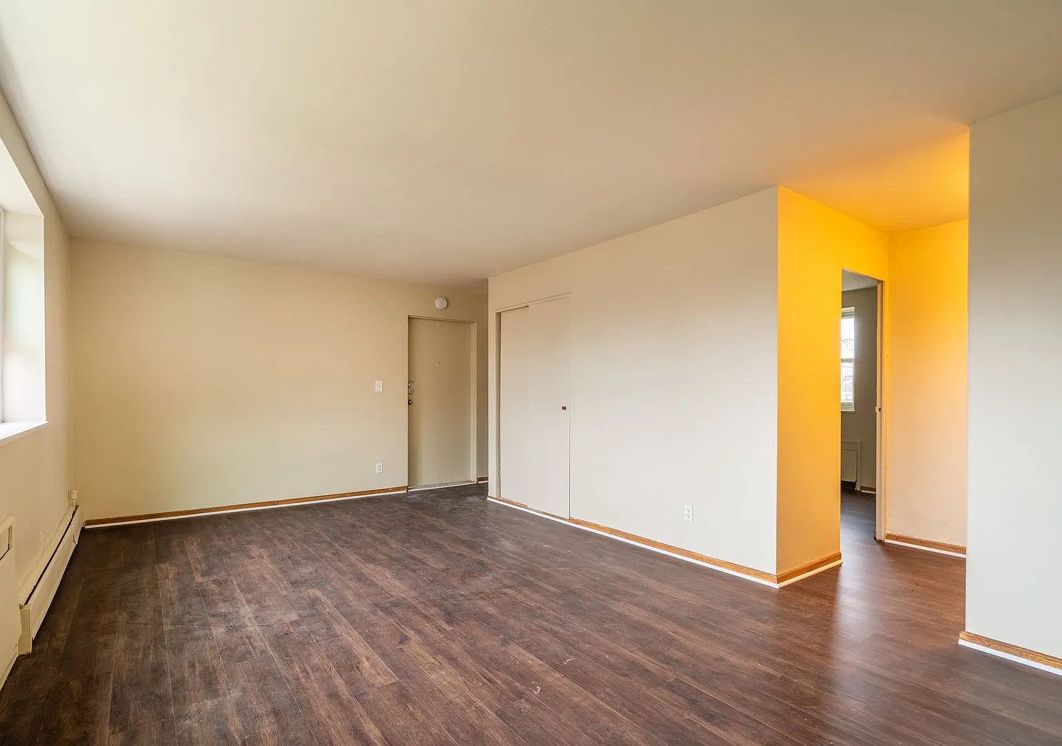 Delaware Ave Apartments — Photo 1