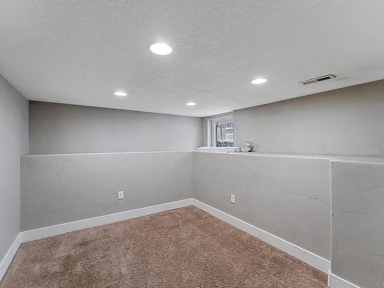 3176 S West Temple St — Photo 16