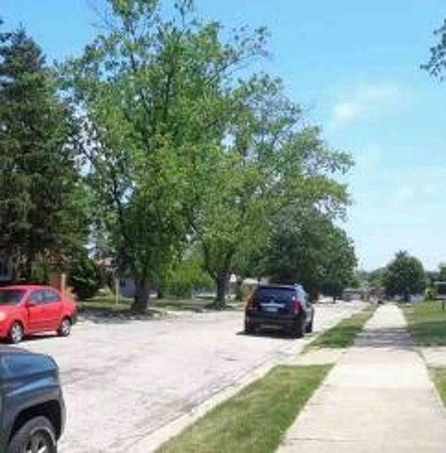 2nd image of 1840 Apache Rd