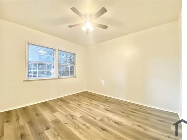 2111 W Florence Ave, Los Angeles, CA