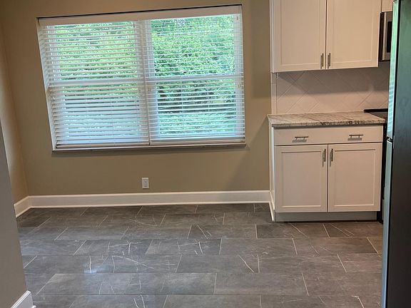 2nd image of 8415 Delmar Blvd #2E