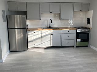 821 W Greenwood Ave #1, Waukegan, IL 60087