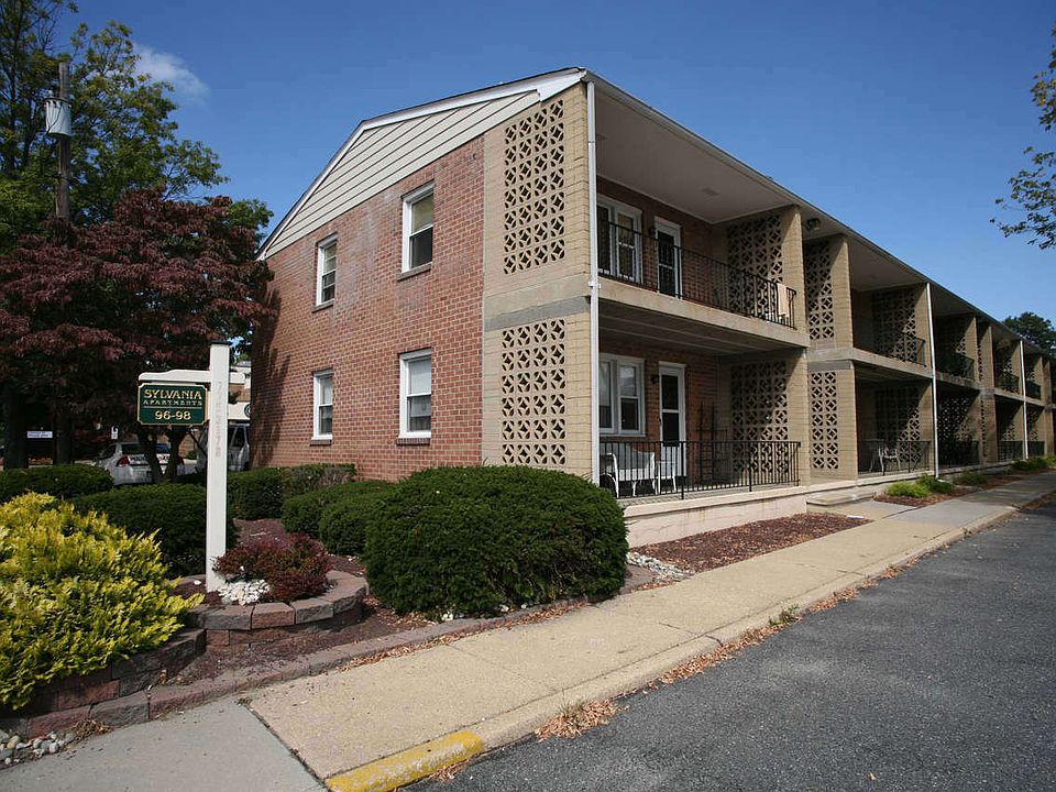 1st image of 96-98 W Sylvania Ave #6