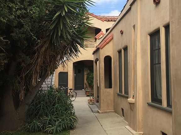 3rd image of 805 3/5 N Poinsettia Pl