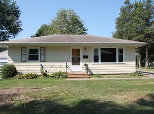 2424 Teresa Dr SW, Cedar Rapids, IA 52404