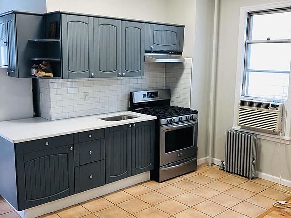 2nd image of 2338 27th St #1