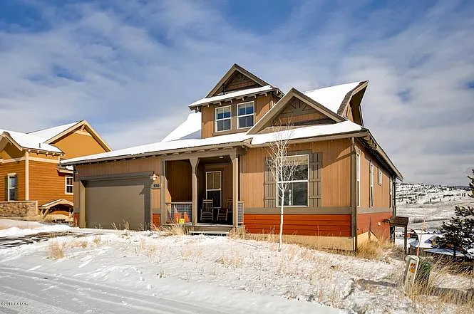 4 bed, 2687 sqft, $3,200 — Photo 4