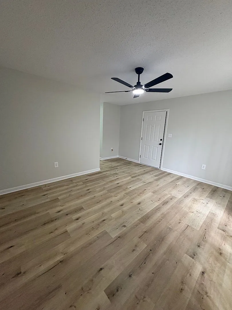 3bed 2bath HOUSE $1,575.00/mo! — Photo 4