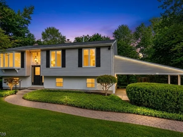 13 Chickadee Rd, Mount Olive Twp., NJ 07828