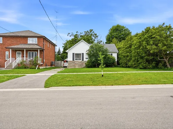 104 Grenfell St, Oshawa, ON L1J 4W2