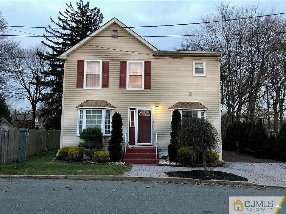 1st image of 7 Maple Ave