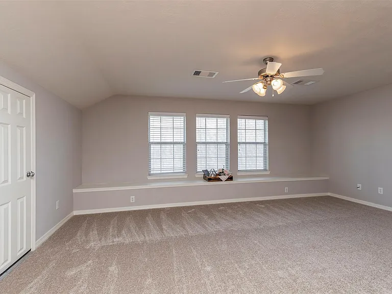 10126 Holly Chase Dr — Photo 40