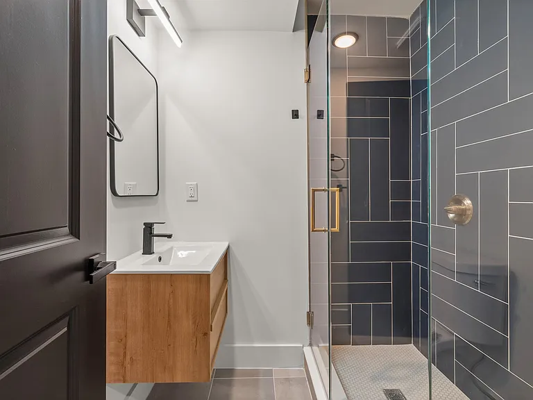 14 Westervelt Pl #1 — Photo 6