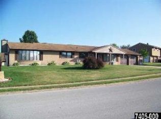 1480 Steeple Chase Dr, Dover, PA 17315