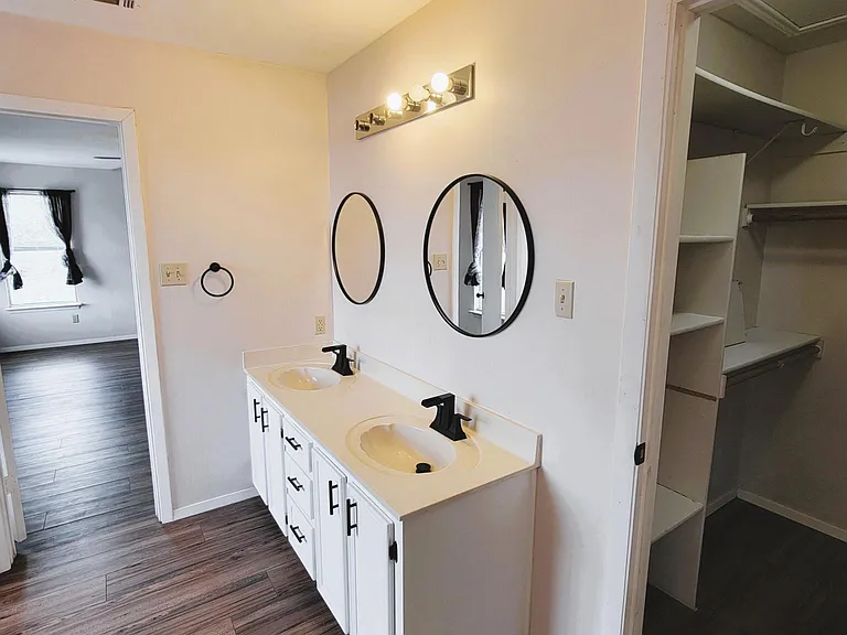 2315 Bernice Cir — Photo 18