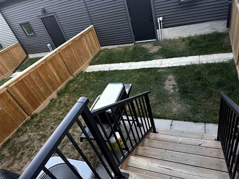 24 Silverton Glen Grn SW — Photo 22