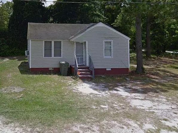 115 Kaye St, Spring Lake, NC 28390