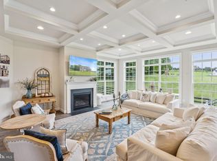 35490 Sunny Ridge Rd, Round Hill, VA 20141