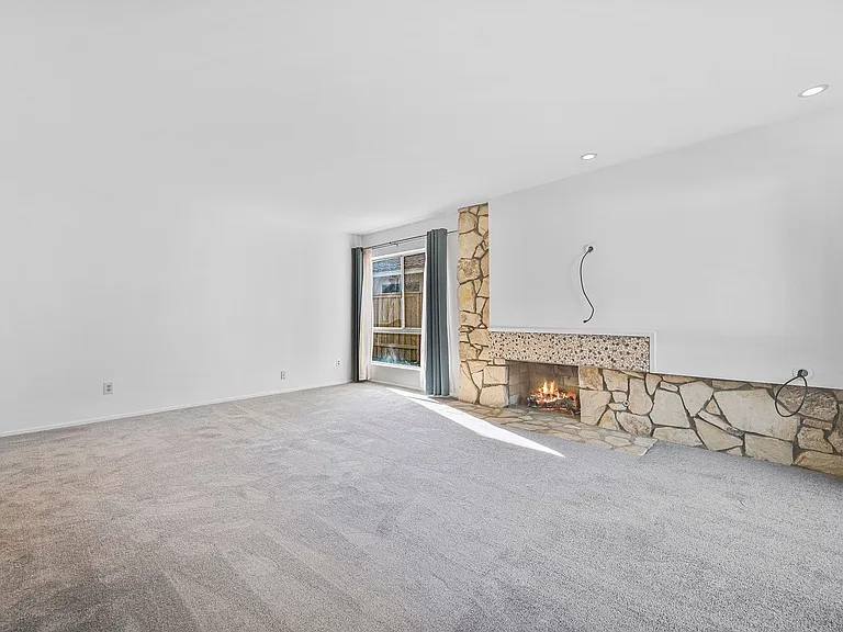 32022 Grenville Ct — Photo 30