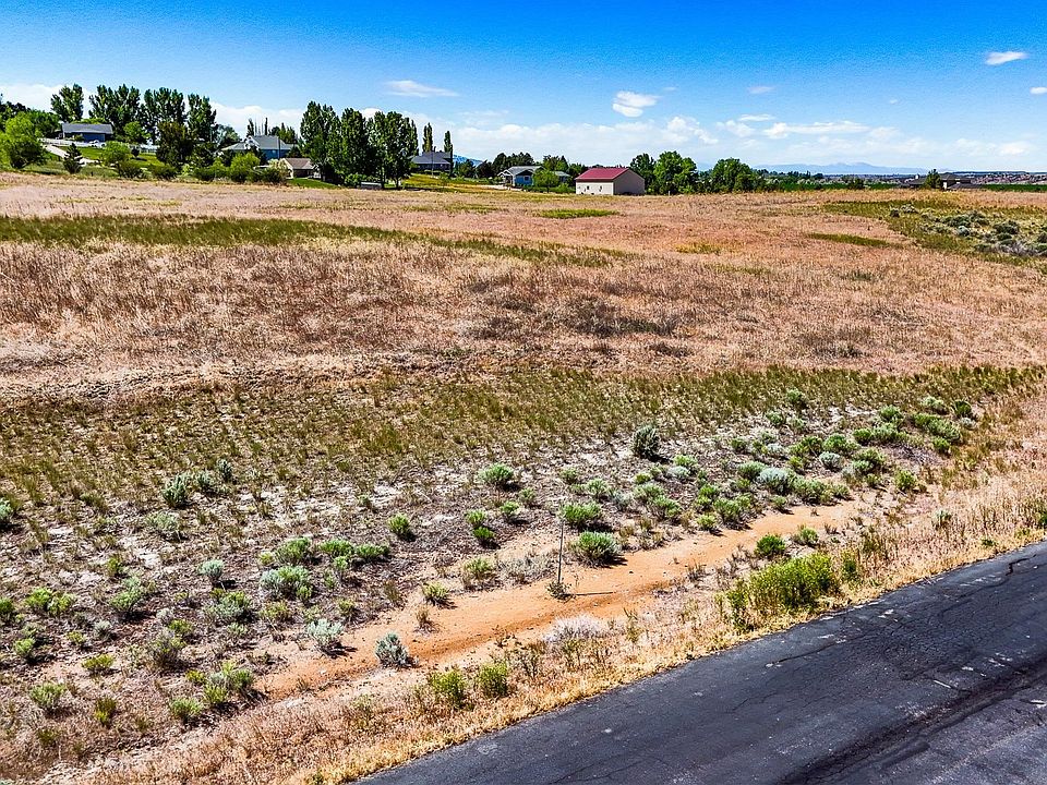 2nd image of 2 Snake River Dr