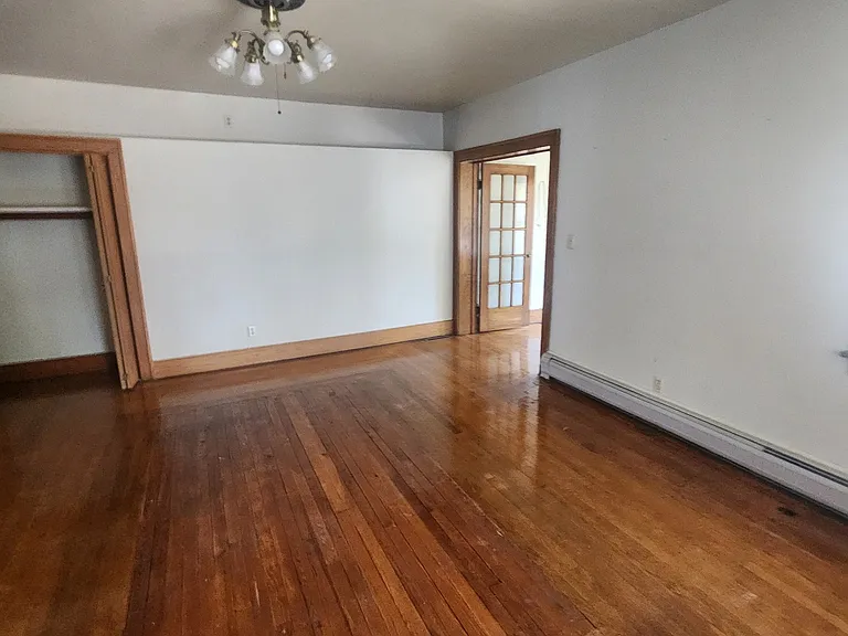205 S 15th St — Photo 9