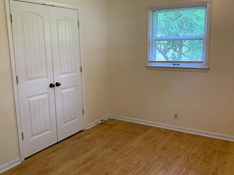 323 Hill St — Photo 8