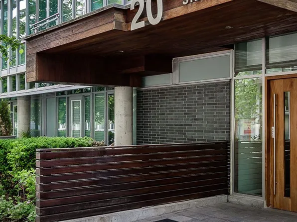 20 Stewart St #17, Toronto, ON M5V 1H6