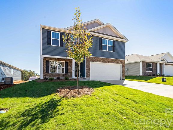 3rd image of 88 Creekwalk Ln