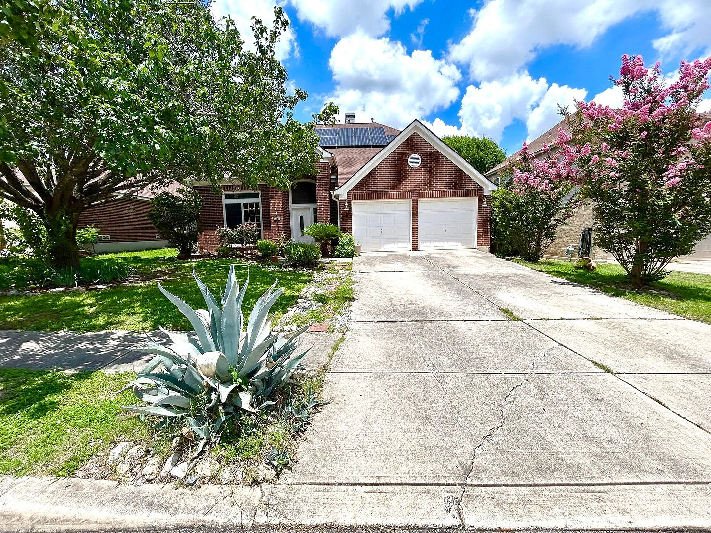 **Application Received** *Move In Special* Stunning 4 Br/2.5 Bath Home In Gated Community With Re... — Photo 2