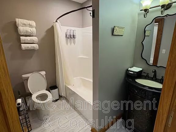 5th image of 335 N Peachtree Ave #4