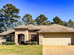 522 Glensview Dr, Brandon, MS 39047