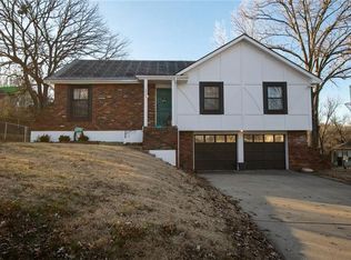 2305 E 110th St, Kansas City, MO 64131