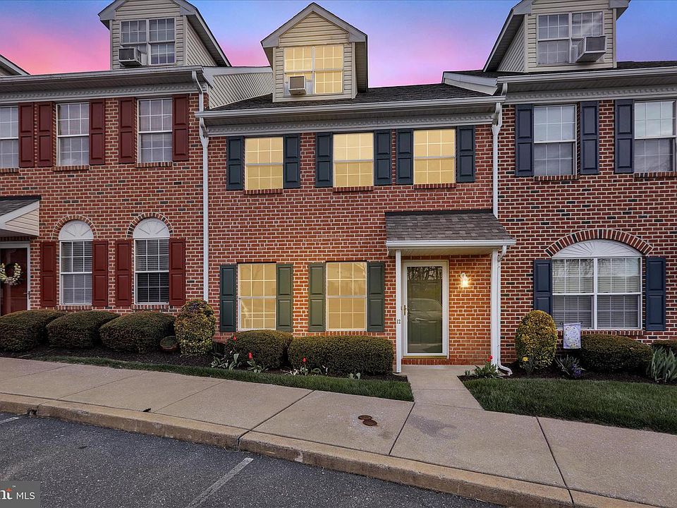 1st image of 12 Ashfield Ct