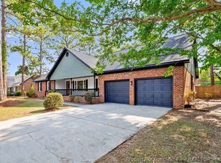 2382 Dunwoody Dr, Fayetteville, NC 28306