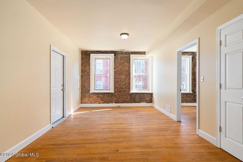 5th image of 73 Clinton Street