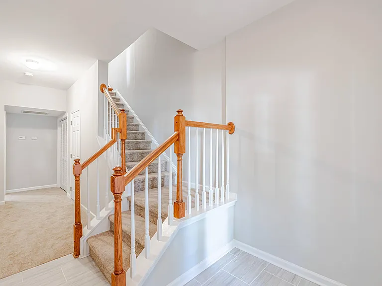 14106 Winford Ln — Photo 35