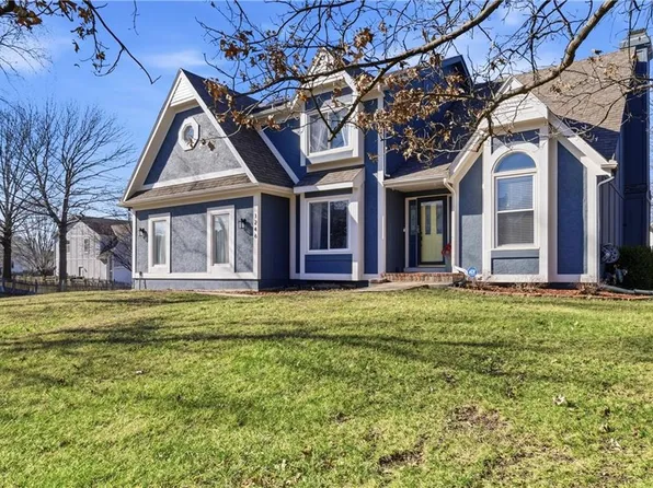 1246 E Meadow Ln, Olathe, KS 66062