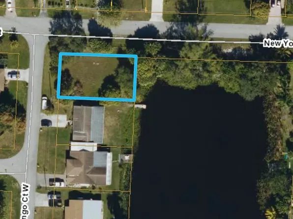 756 Flamango Court W, West Palm Beach, FL 33406