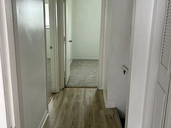 2nd image of 3974 Camelot Dr