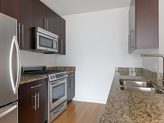5th image of 303 W Ohio St APT 2101