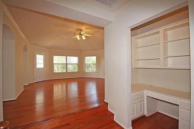 3018 Ravensport Dr — Photo 14