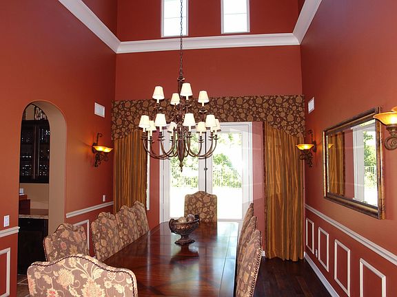 3rd image of 2870 Venezia Ct