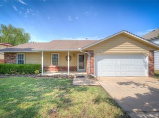 2914 S Narcissus Pl, Broken Arrow, OK 74012